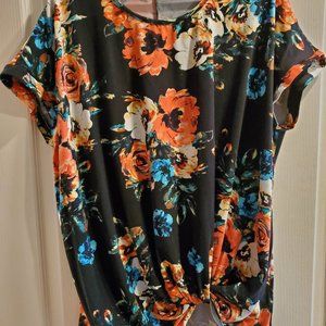 Reborn J Black Floral Short Sleeve Top